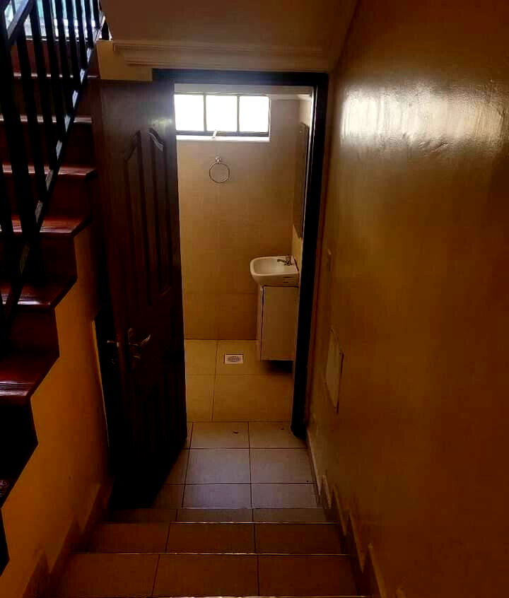 5BR All-Ensuite Townhouse with Jacuzzi & DSQ - Kileleshwa