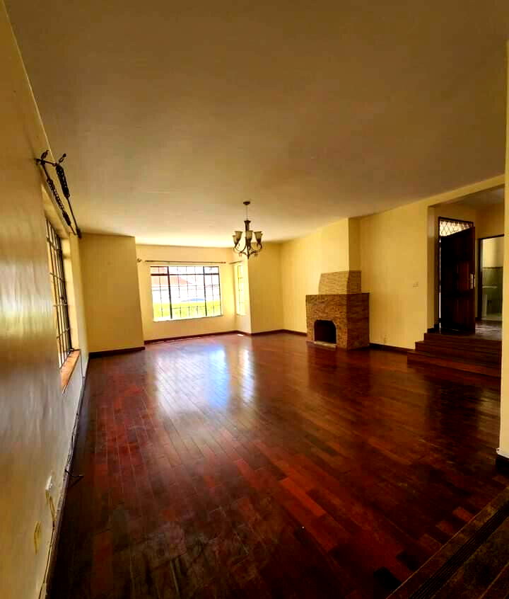 5BR All-Ensuite Townhouse with Jacuzzi & DSQ - Kileleshwa