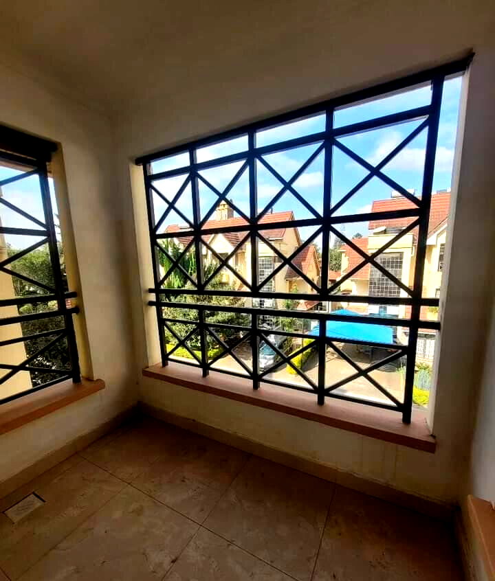 5BR All-Ensuite Townhouse with Jacuzzi & DSQ - Kileleshwa