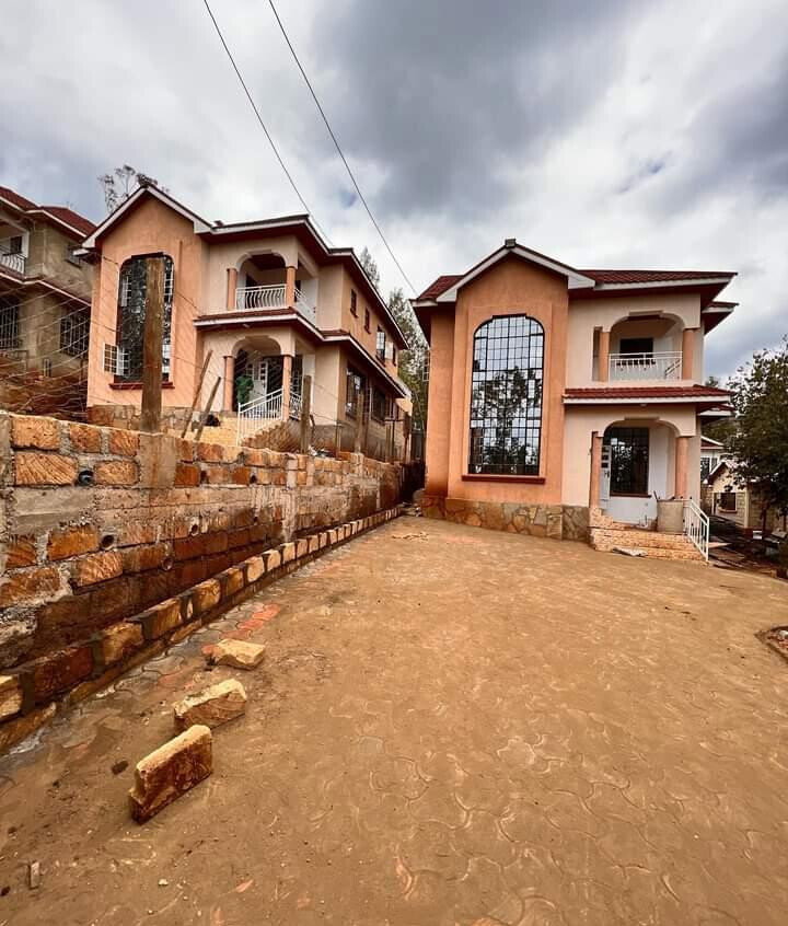 4BR All-Ensuite Townhouse with Rooftop Terrace & DSQ - Ngong