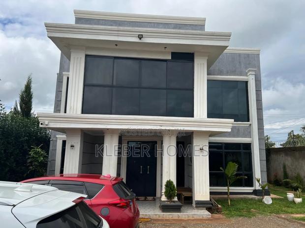 5bdrm Townhouse/Terrace in Gikambura, Kikuyu for sale