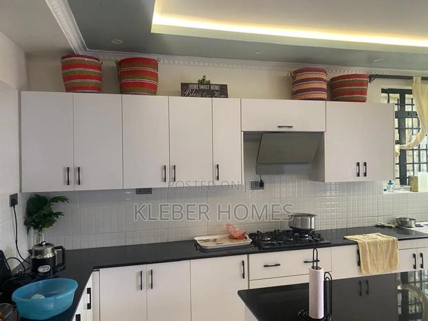 5bdrm Townhouse/Terrace in Gikambura, Kikuyu for sale