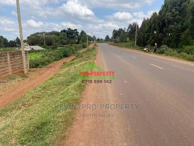 Plot for Sale on Tarmac in Kikuyu, Thigio.