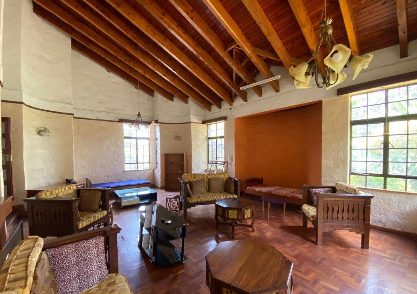 6-Bed Townhouse on Half-Acre with DSQ – Karen Plains