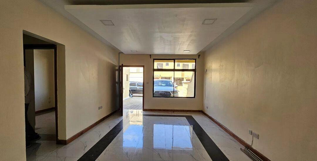 Quick Sale 4BR Villa with DSQ on 1/8 Acre - Athi River