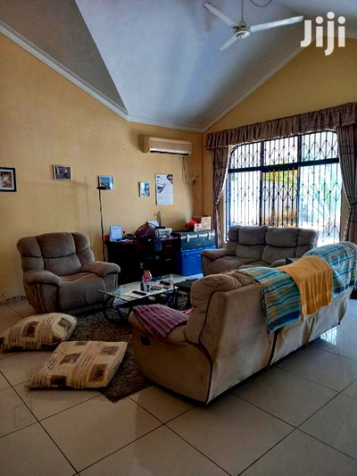 For Sale 2 Bedrooms Bungalow Nyali - Image 5