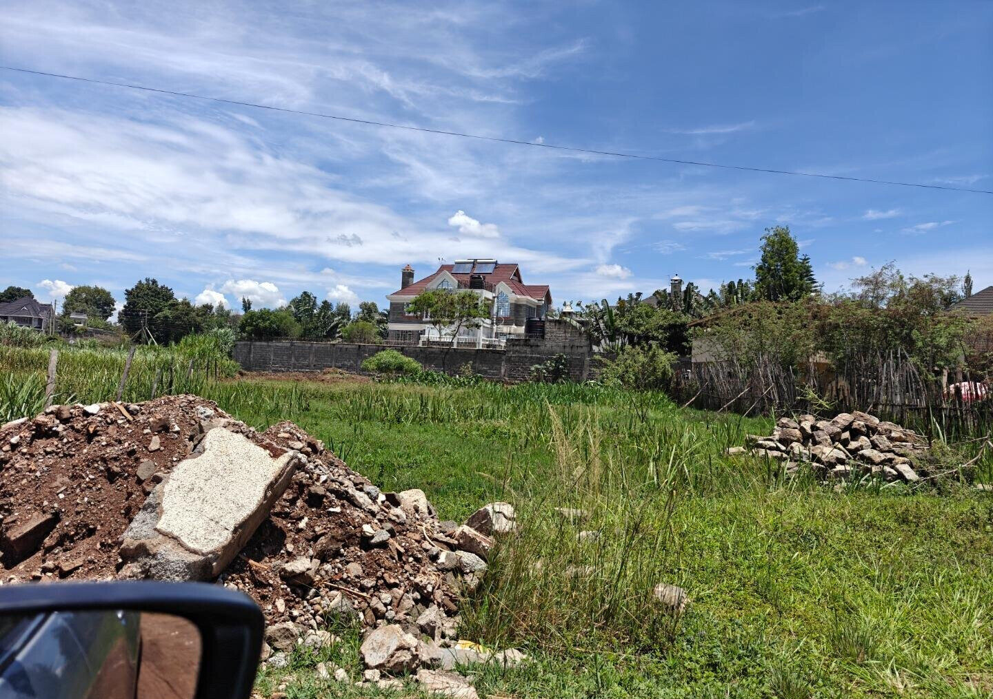 Half Acre Garden Plot with Parking at KSh 45M