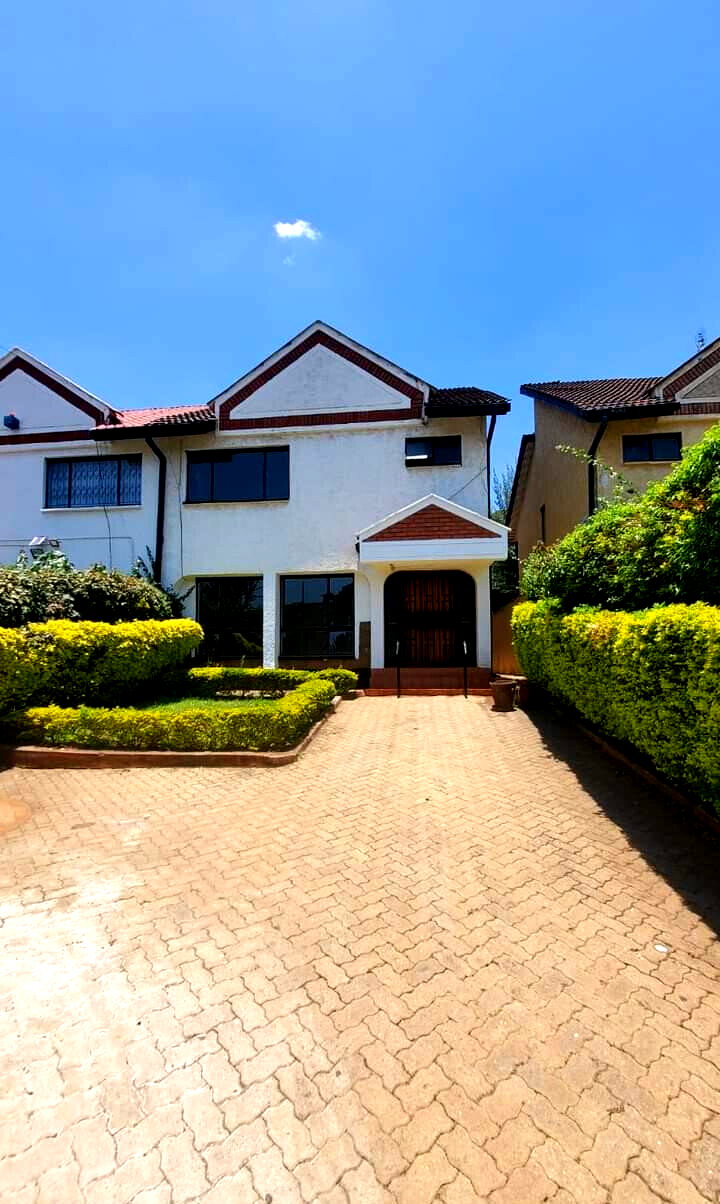 4BR Townhouse with DSQ in 15-Unit Gated Estate - Kileleshwa