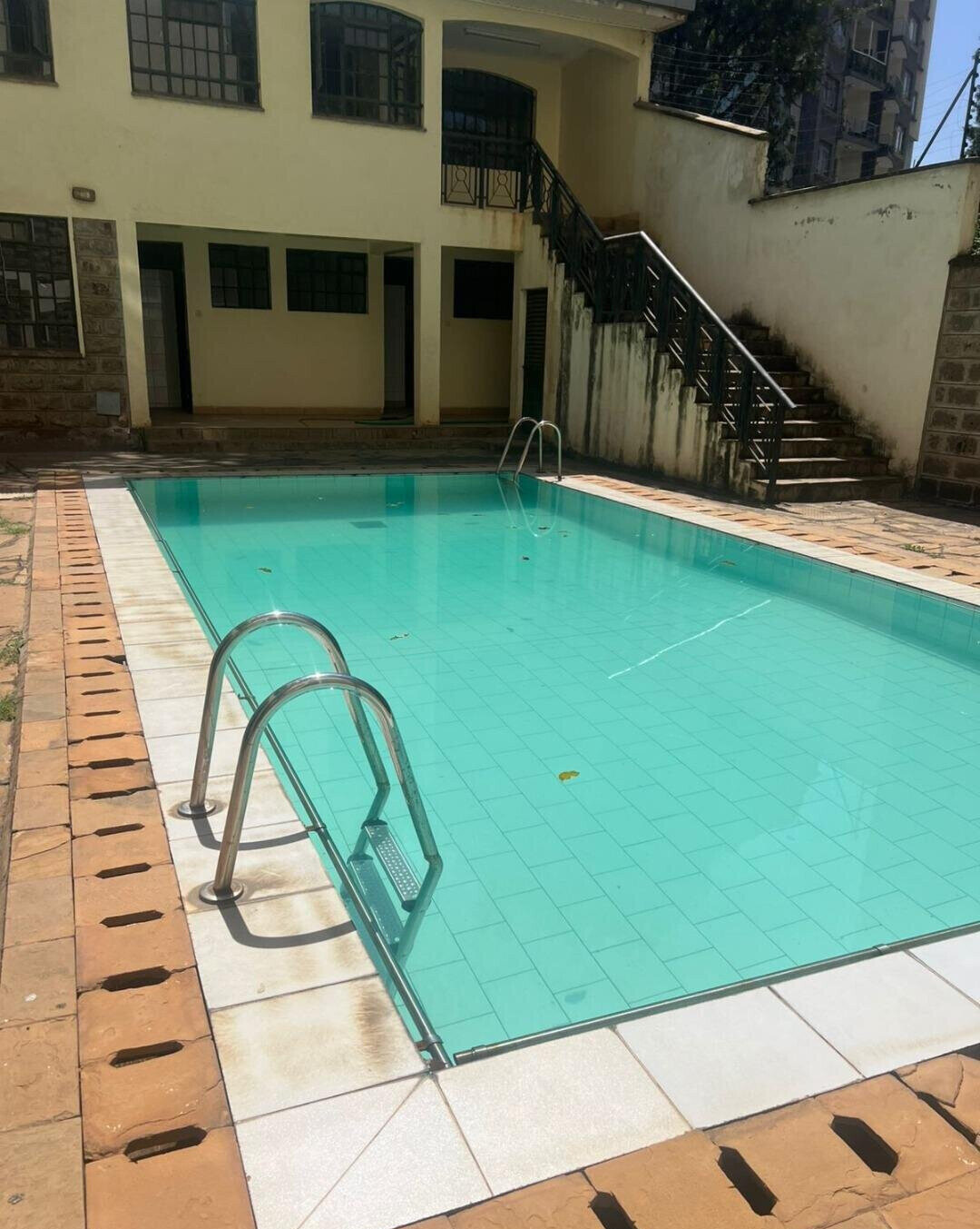 3BR All-Ensuite with Flowered Garden & Borehole - Kileleshwa