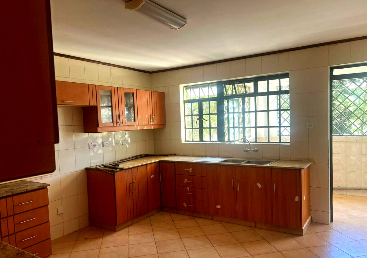 3BR All-Ensuite with Flowered Garden & Borehole - Kileleshwa