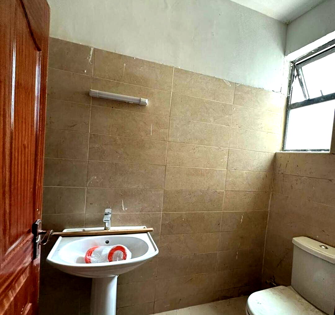 5-Ensuite Townhouse with Roof Terrace & Private Garden - Lavington