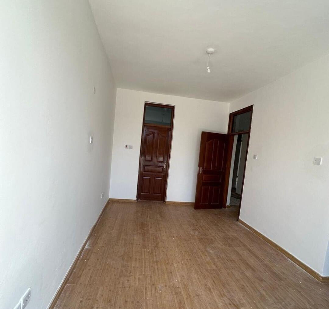 5-Ensuite Townhouse with Roof Terrace & Private Garden - Lavington