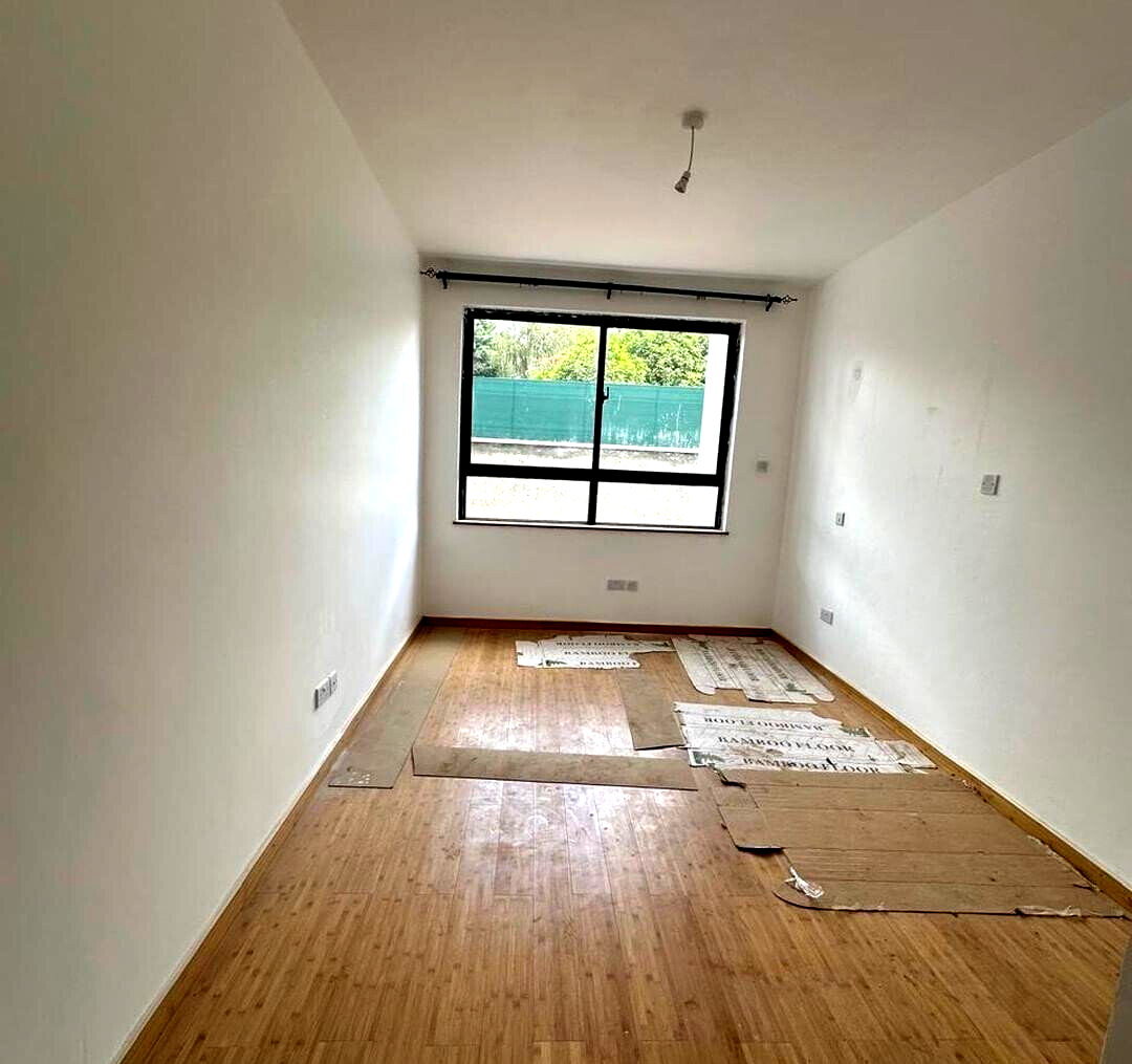 5-Ensuite Townhouse with Roof Terrace & Private Garden - Lavington
