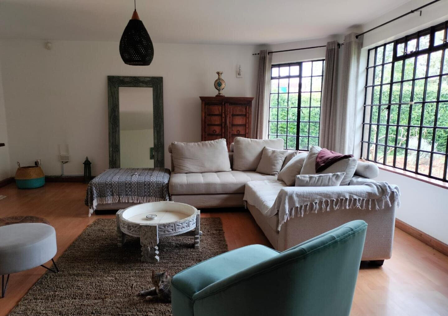 5BR Townhouse with Big Garden & DSQ - Runda