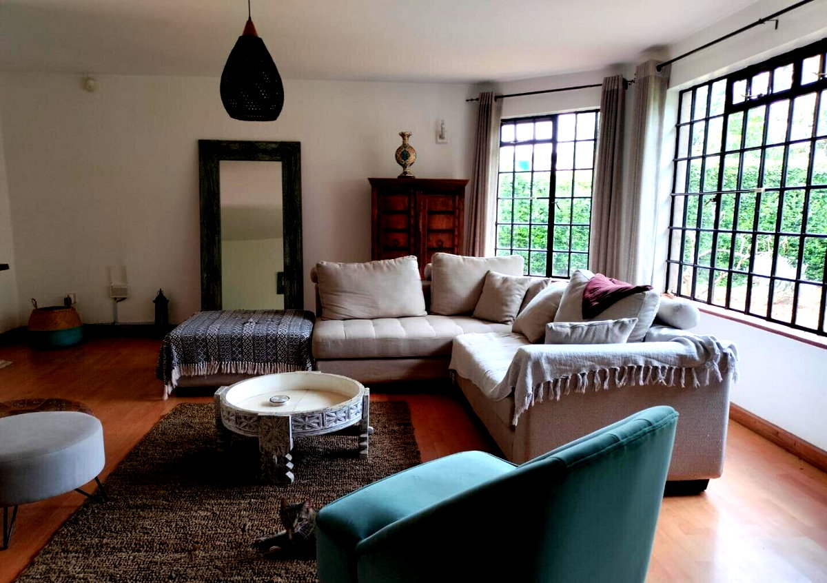 5BR Townhouse with Big Garden & DSQ - Runda