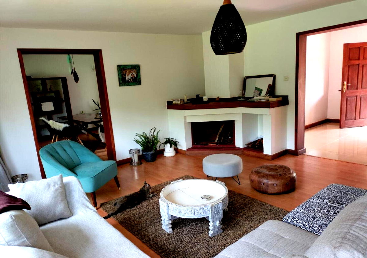 5BR Townhouse with Big Garden & DSQ - Runda
