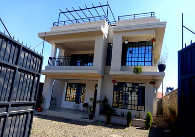 5BR Townhouse with Garden at KSh 26M