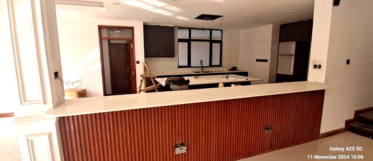 5-Ensuite Townhouse with Lift & Full Power Backup - Kyuna, Loresho