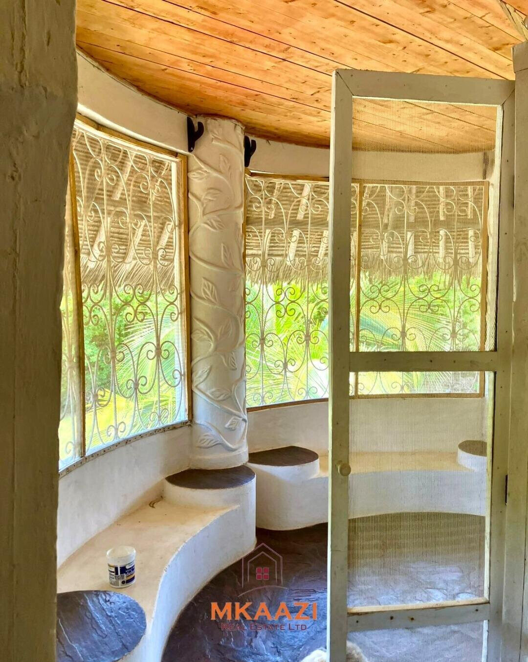3BR Garden Home with Parking