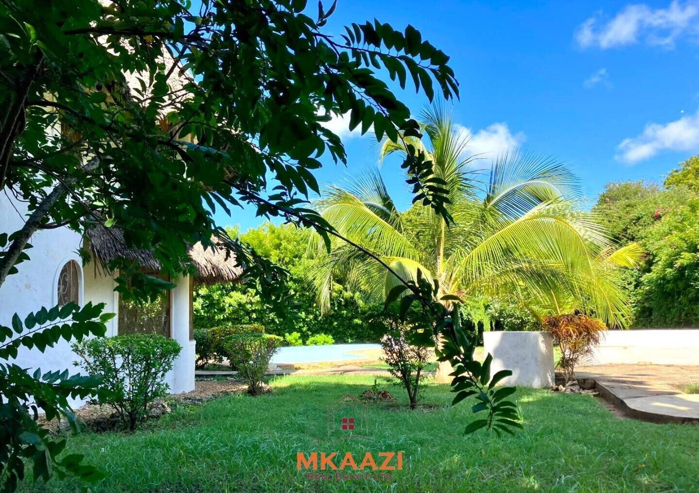 3BR Garden Home with Parking