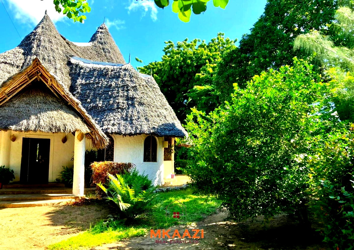 3BR Garden Home with Parking