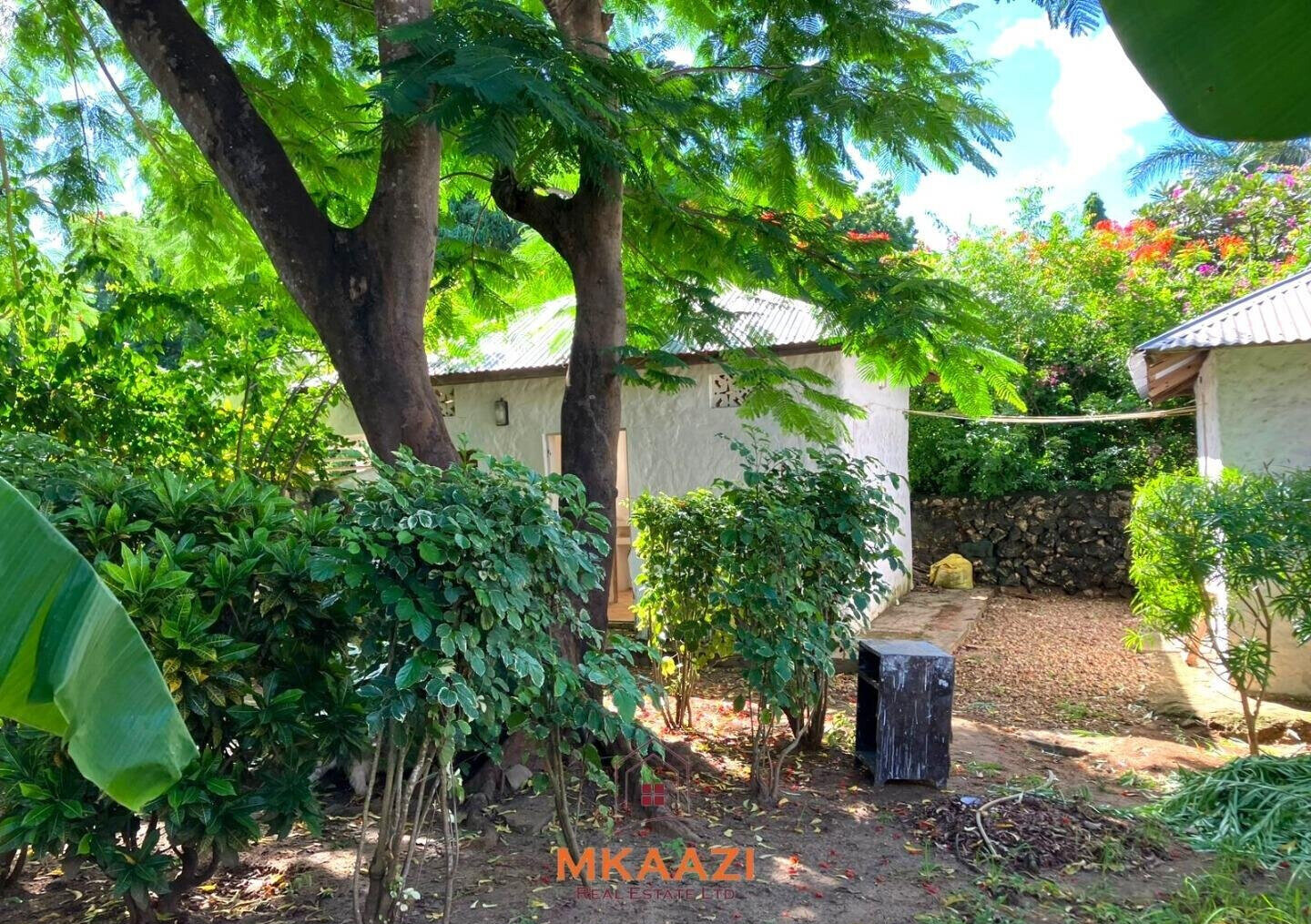 3BR Garden Home with Parking