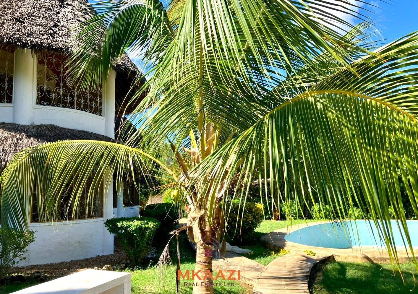 3BR Garden Home with Parking