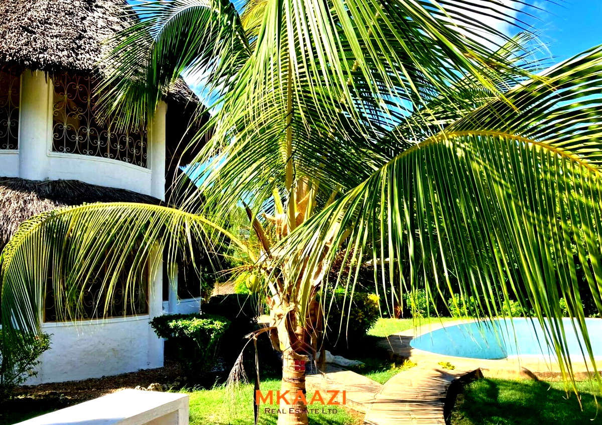 3BR Garden Home with Parking