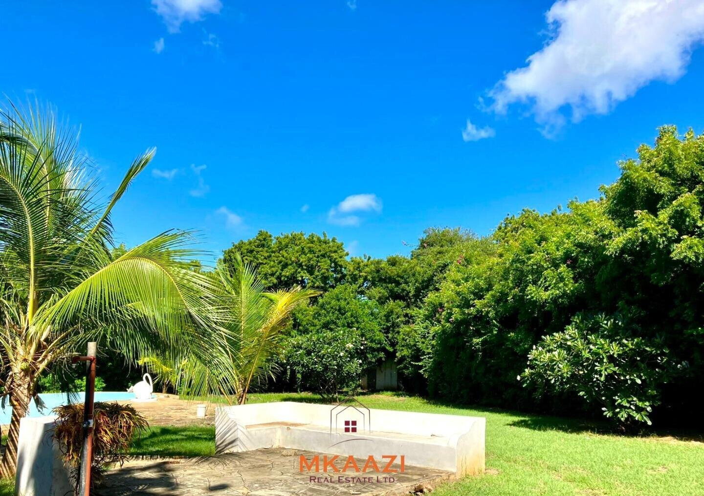 3BR Garden Home with Parking