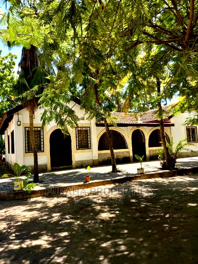 3 Bedrooms Bungalow for Sale - Image 11