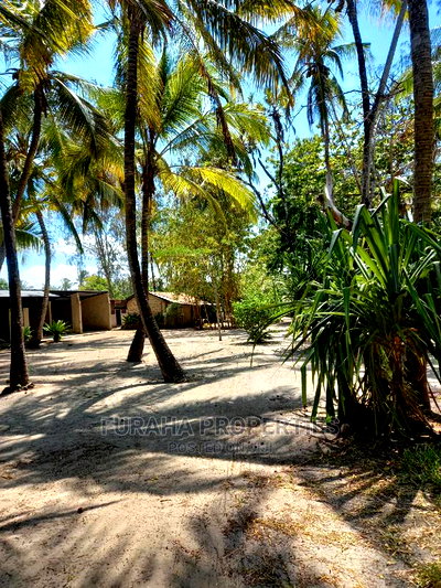 3 Bedrooms Bungalow for Sale - Image 5