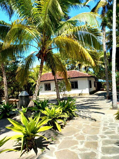 3 Bedrooms Bungalow for Sale - Image 14