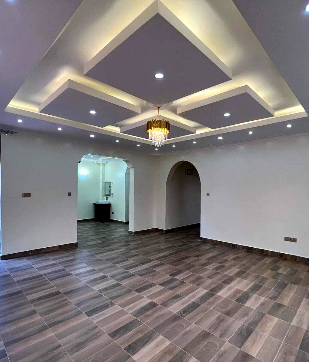 5BR All-Ensuite Mansion with Staff Quarters - Membley Estate
