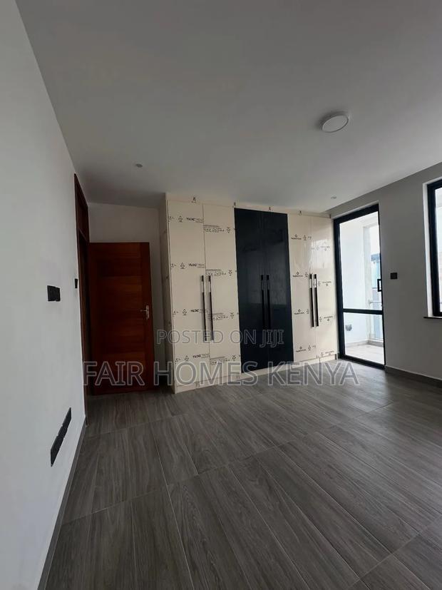 5bdrm Townhouse/Terrace in Maji Mazuri, Lavington for sale