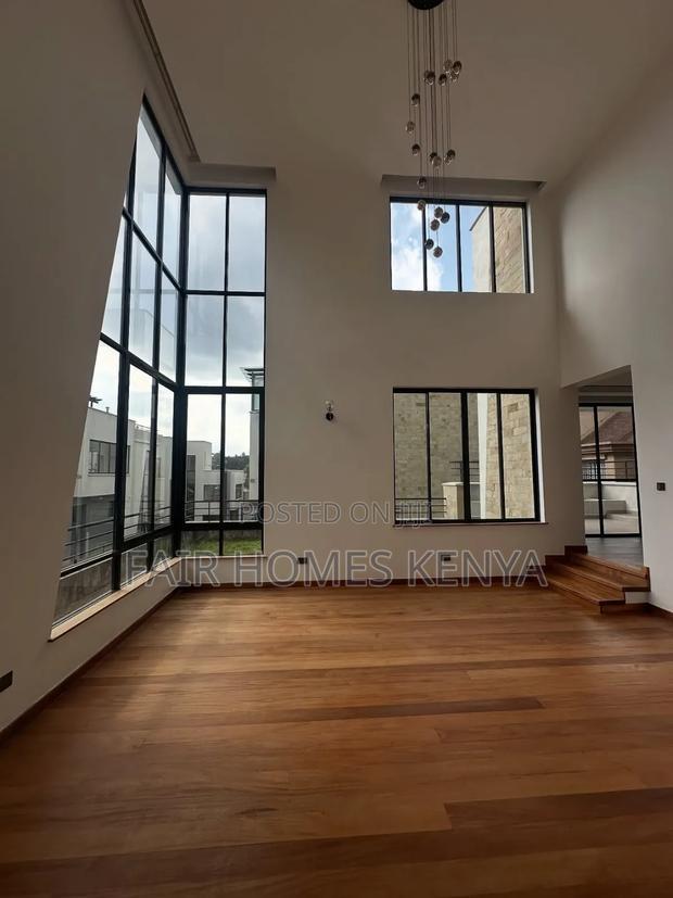 5bdrm Townhouse/Terrace in Maji Mazuri, Lavington for sale