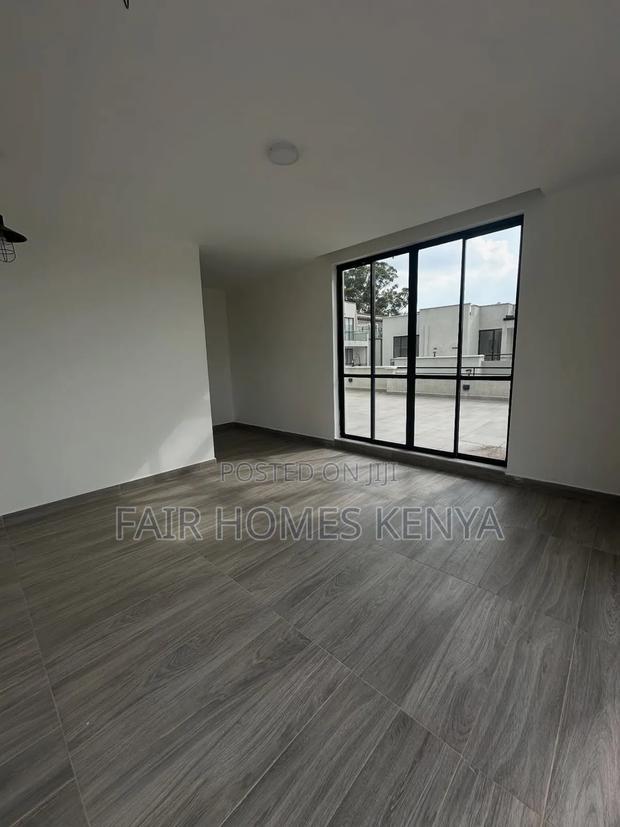 5bdrm Townhouse/Terrace in Maji Mazuri, Lavington for sale