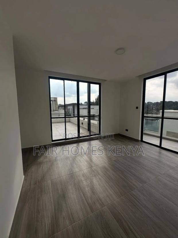 5bdrm Townhouse/Terrace in Maji Mazuri, Lavington for sale