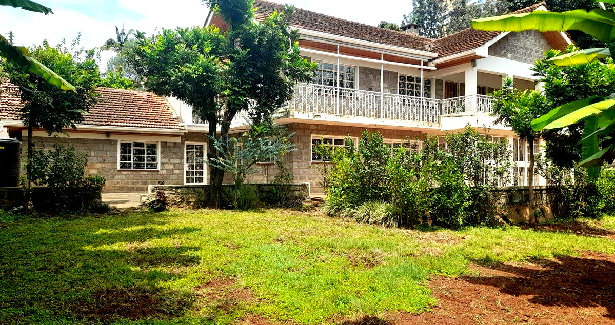 Half Acre 5BR Mansion with Garden