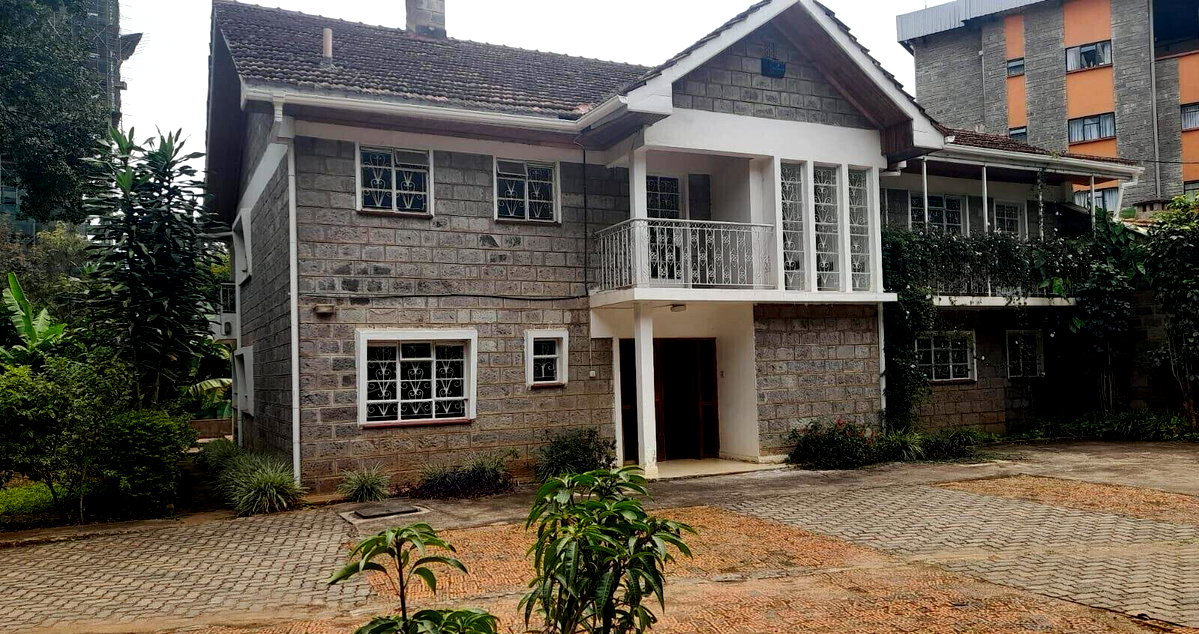 Half Acre 5BR Mansion with Garden