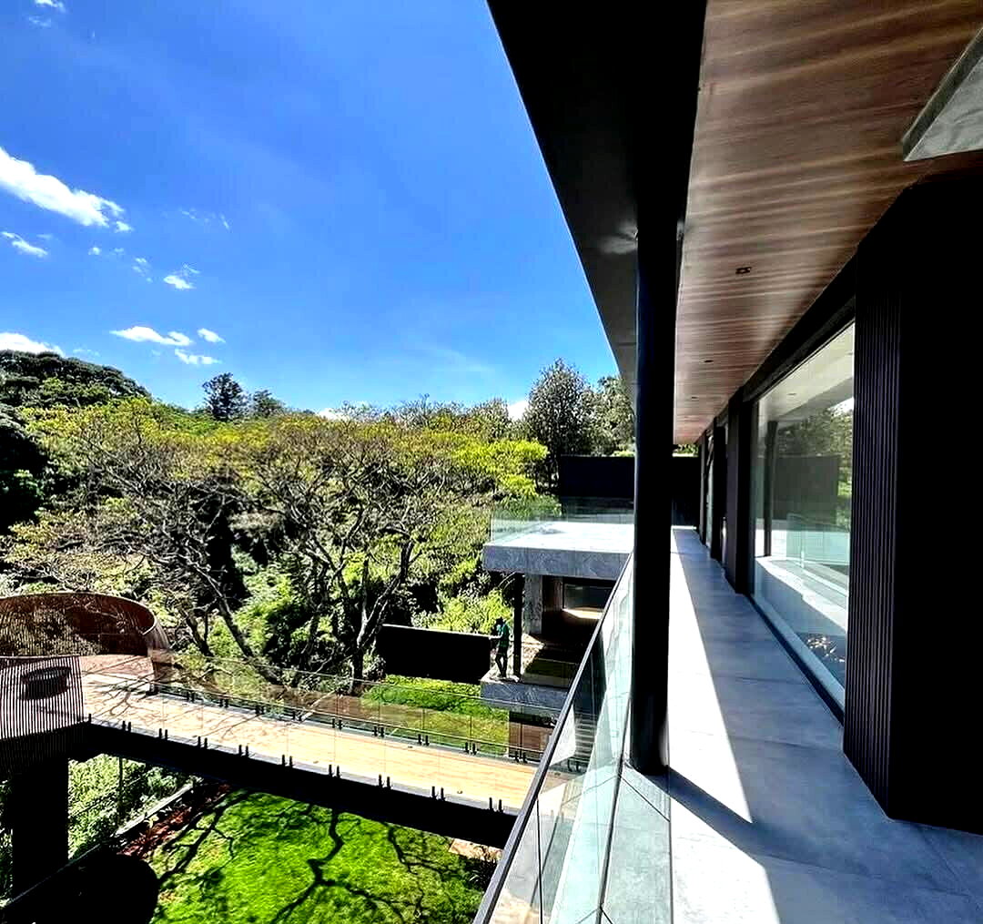 The Nest: 5 En-Suite Ultra-Luxury Villa with Heated Indoor Pool - Kitisuru