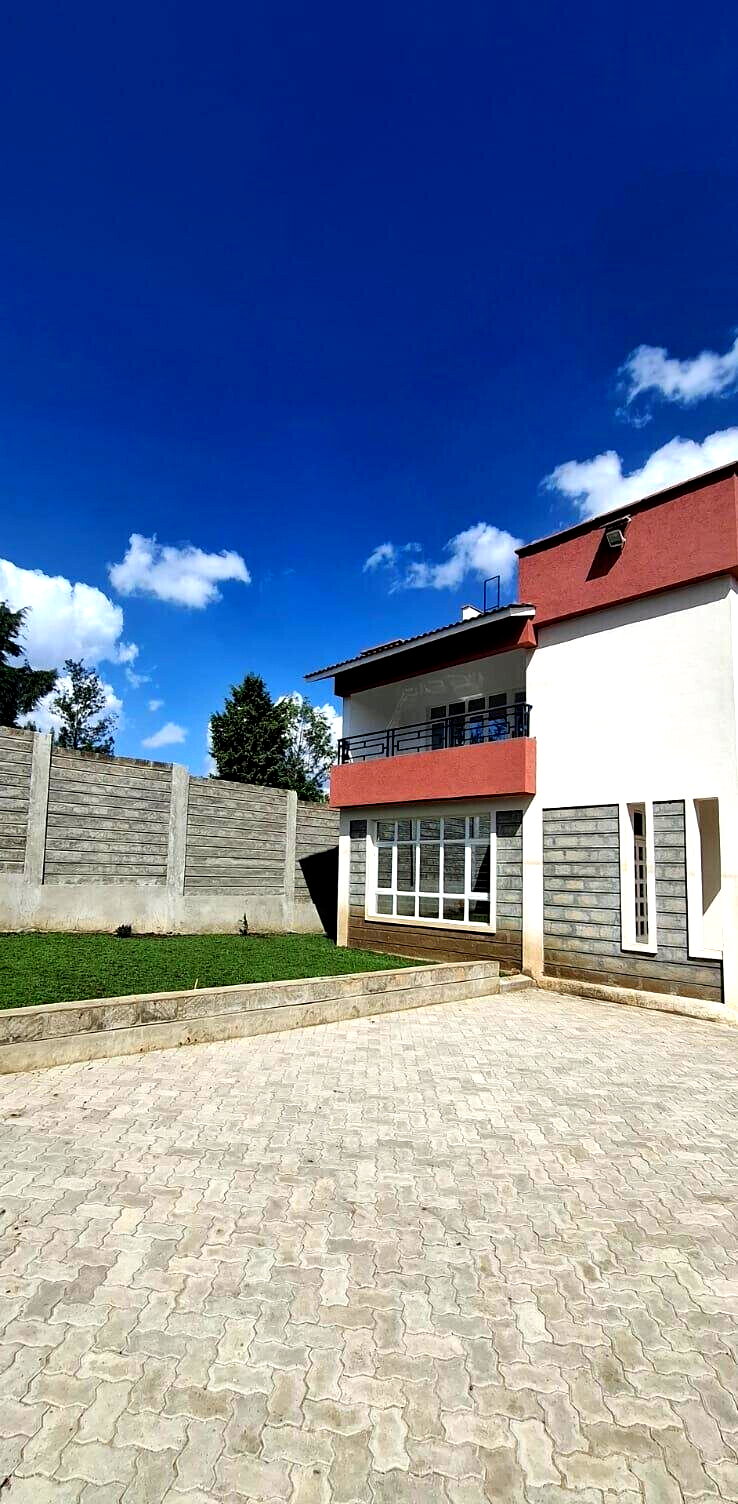 Tri-Level 4BR Townhouse with Rooftop Terrace & DSQ - Matasia, Ngong