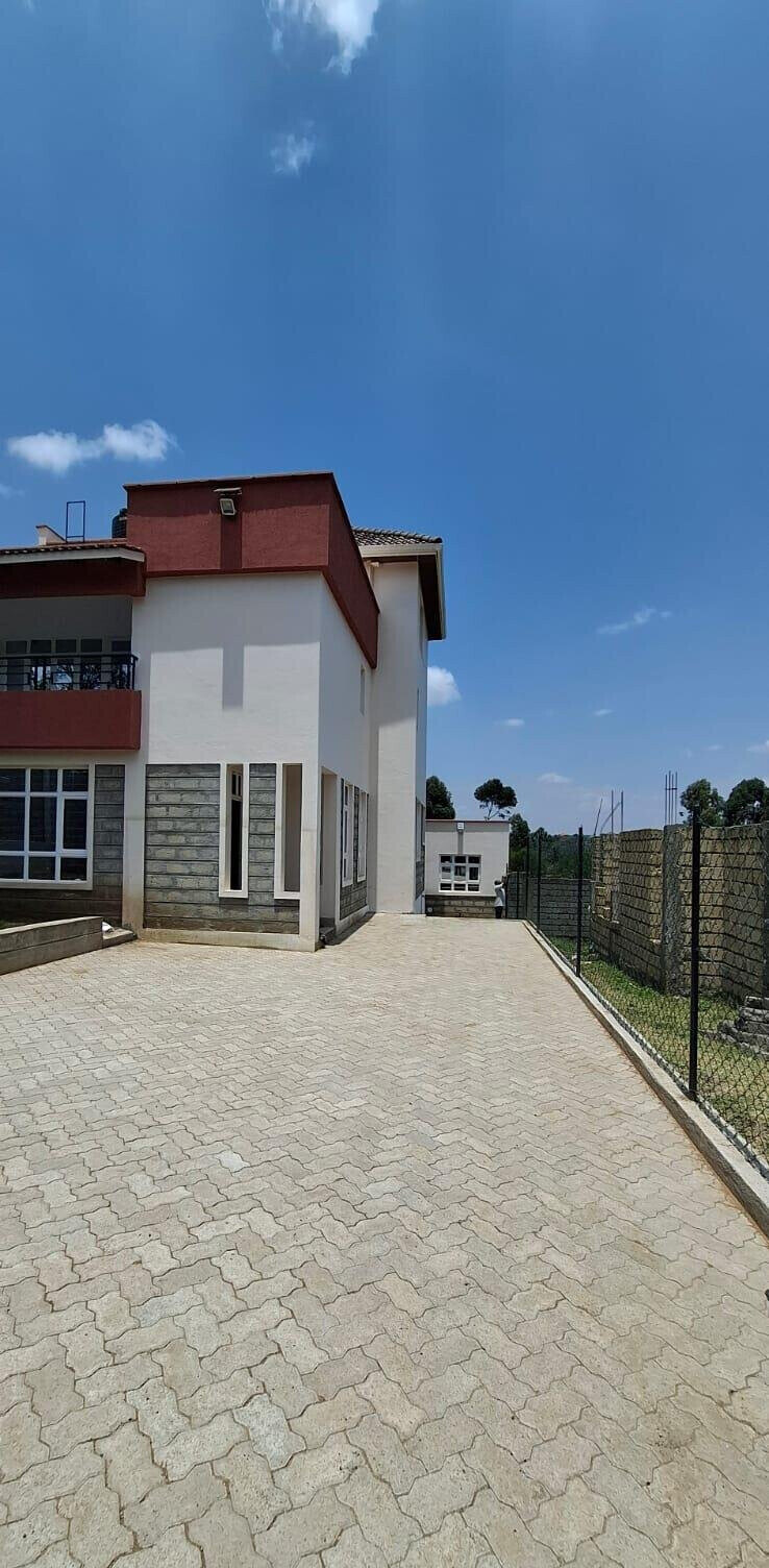 Tri-Level 4BR Townhouse with Rooftop Terrace & DSQ - Matasia, Ngong