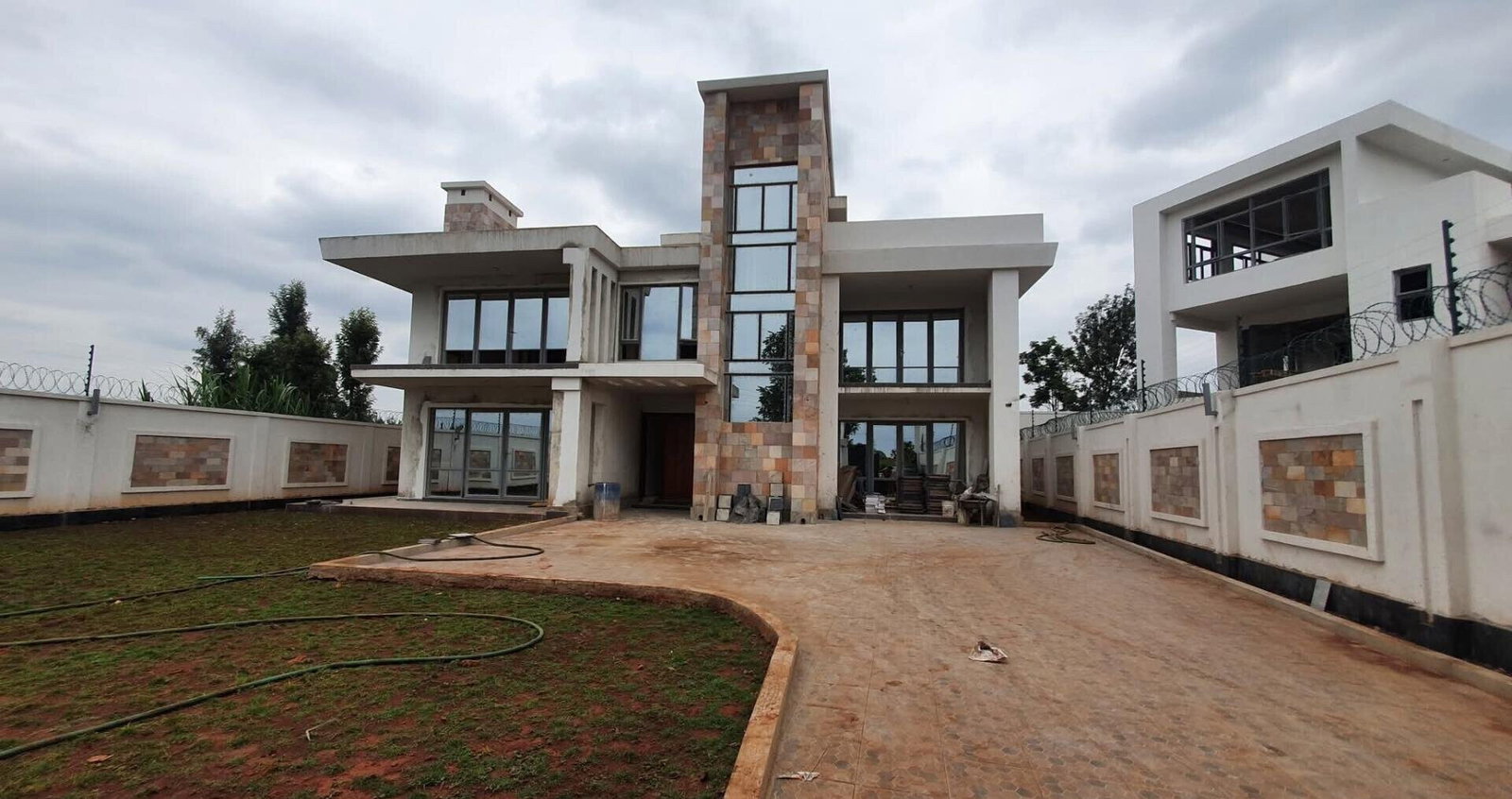 Brand-New 5BR All-Ensuite Villa on Quarter Acre - Runda