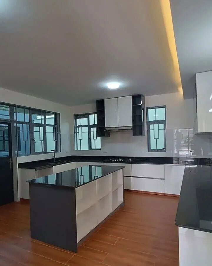 4BR All-Ensuite Maisonette with DSQ & Family Room - Thika Githingiri
