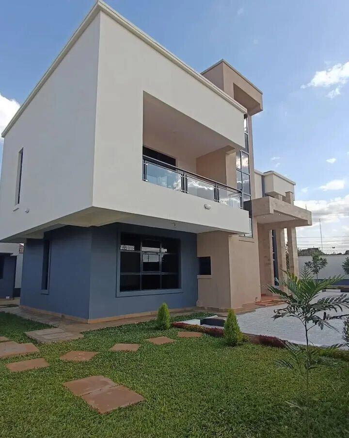 4BR All-Ensuite Maisonette with DSQ & Family Room - Thika Githingiri