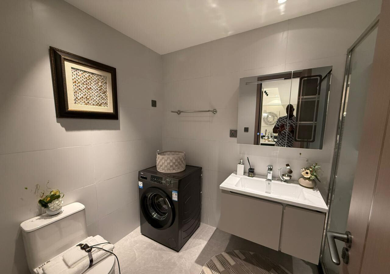 3BR Luxury Apartment with High-Speed Lifts & Gym - Westlands