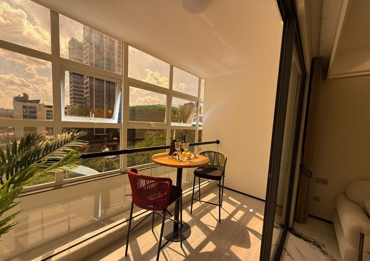 3BR Luxury Apartment with High-Speed Lifts & Gym - Westlands
