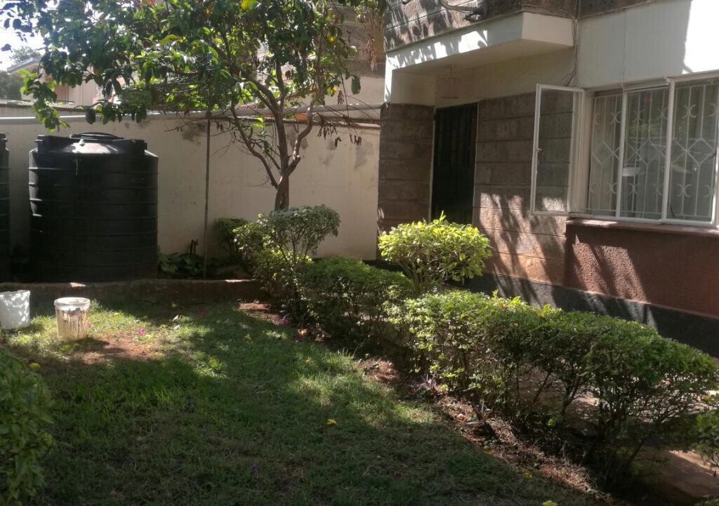 4BR Maisonette with DSQ & Private Garden - Lavington