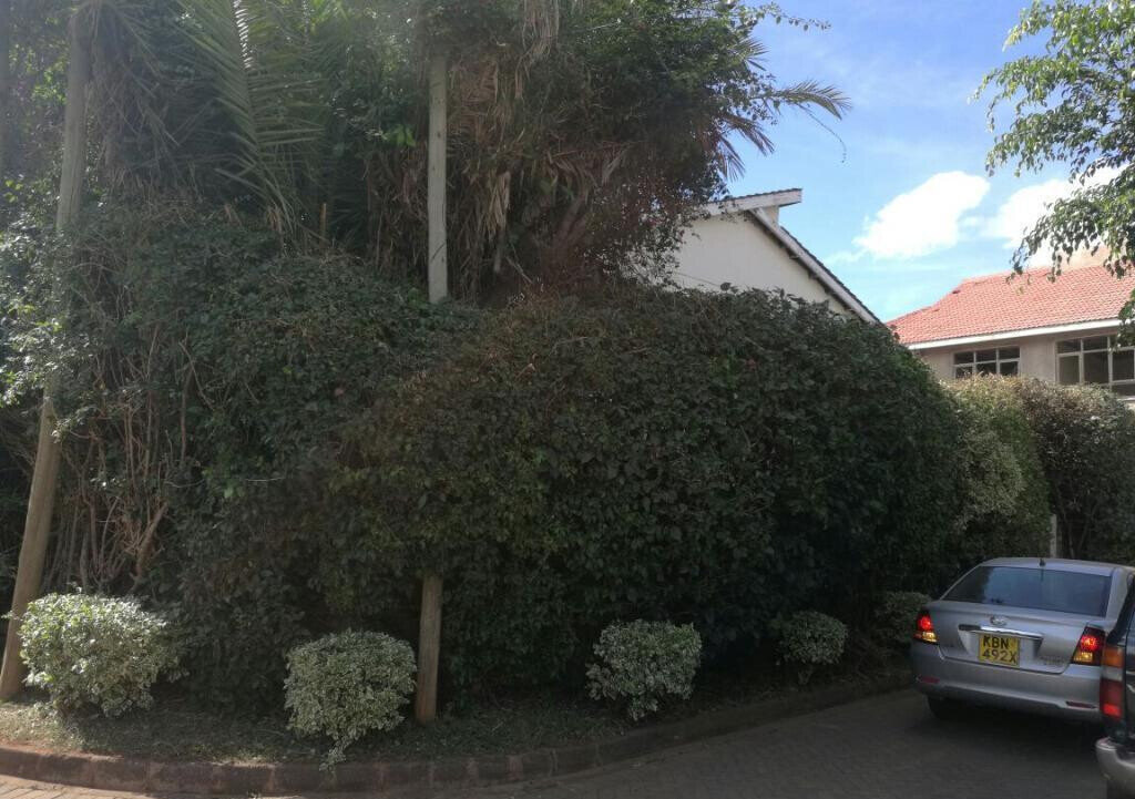 4BR Maisonette with DSQ & Private Garden - Lavington