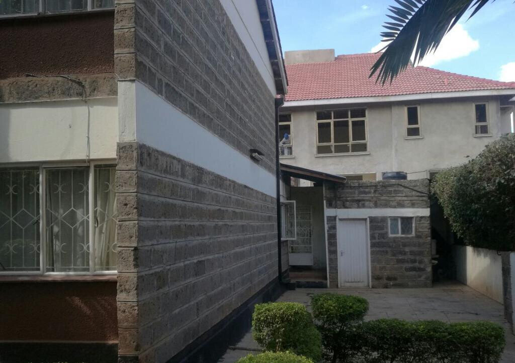 4BR Maisonette with DSQ & Private Garden - Lavington